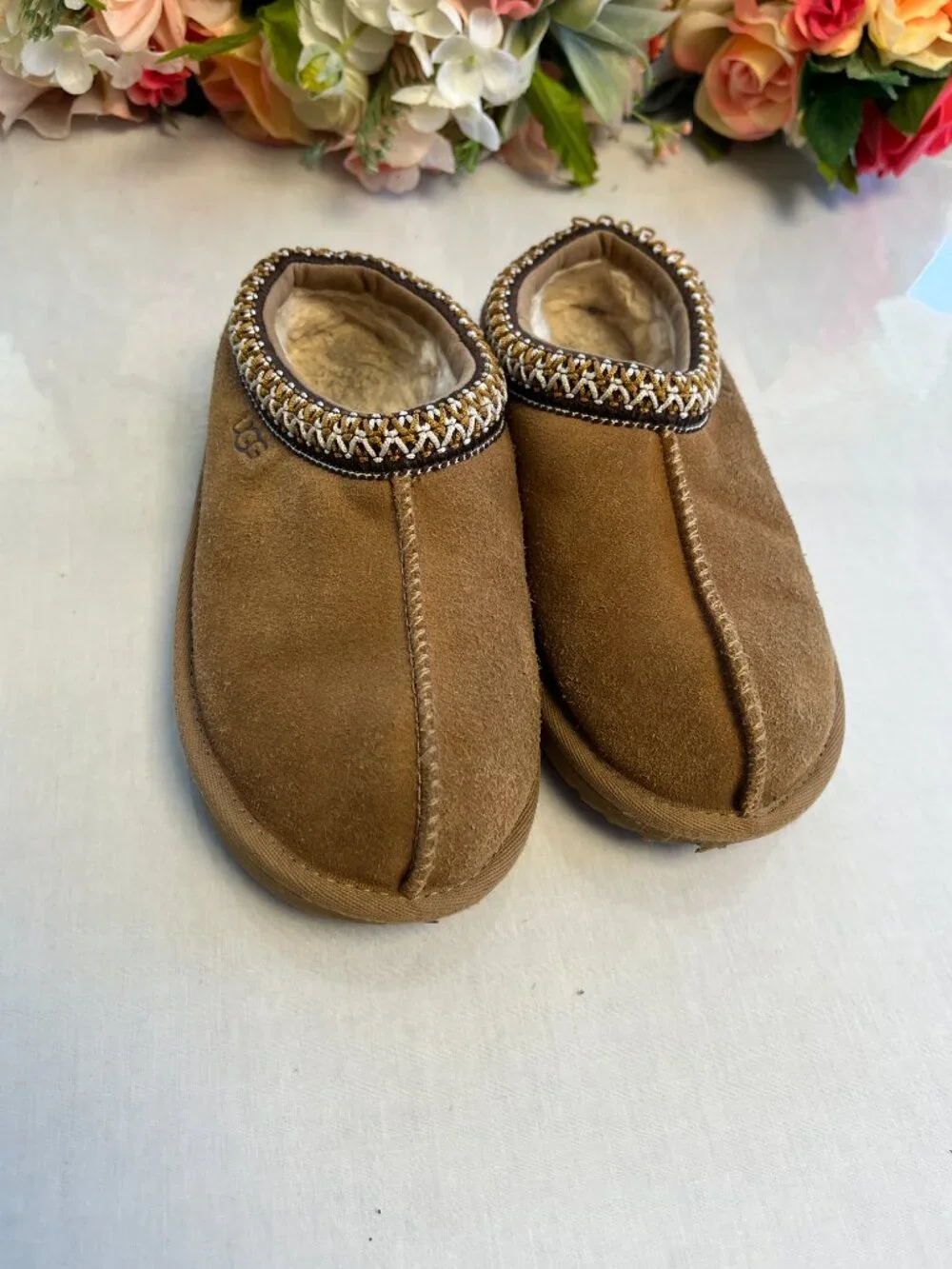 UGG Kids Chestnut Suede Braid Trim Slippers Size 12